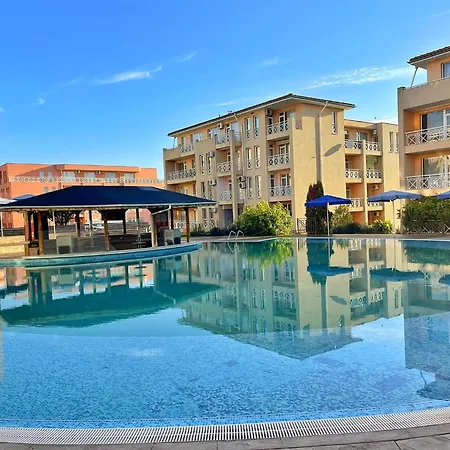 Chocolate On Sunny Day 6 Complex Tŭnkovo