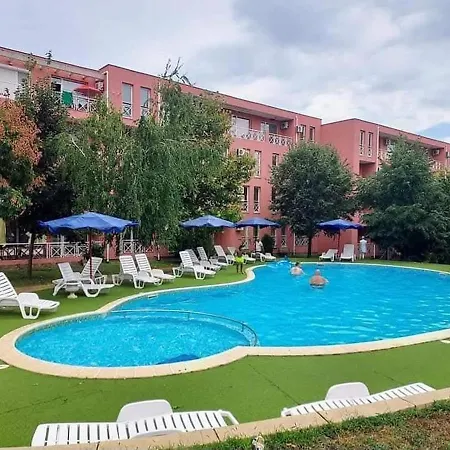 Chocolate On Sunny Day 6 Complex * Tŭnkovo